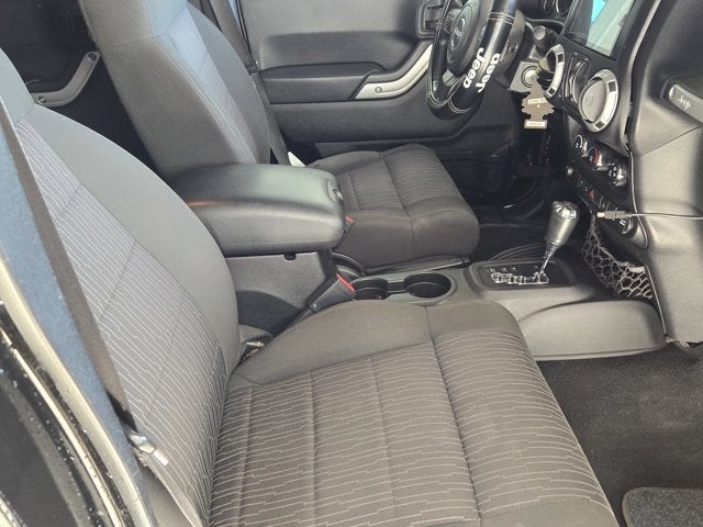 2012 Jeep Wrangler Unlimited Unlimited Sahara