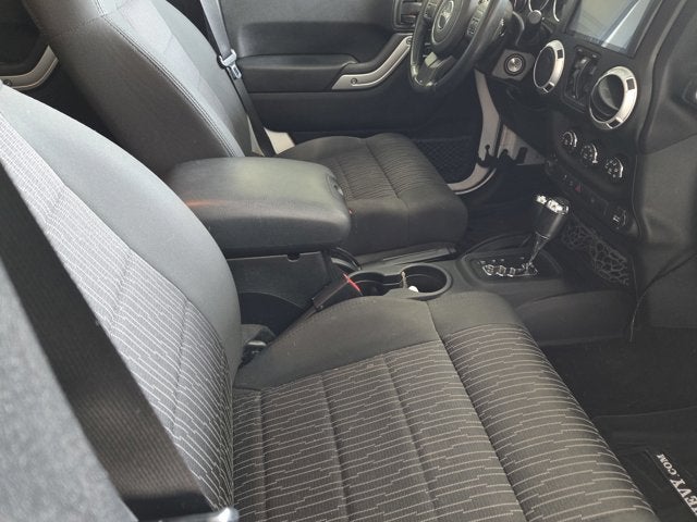 2012 Jeep Wrangler Unlimited Unlimited Sahara