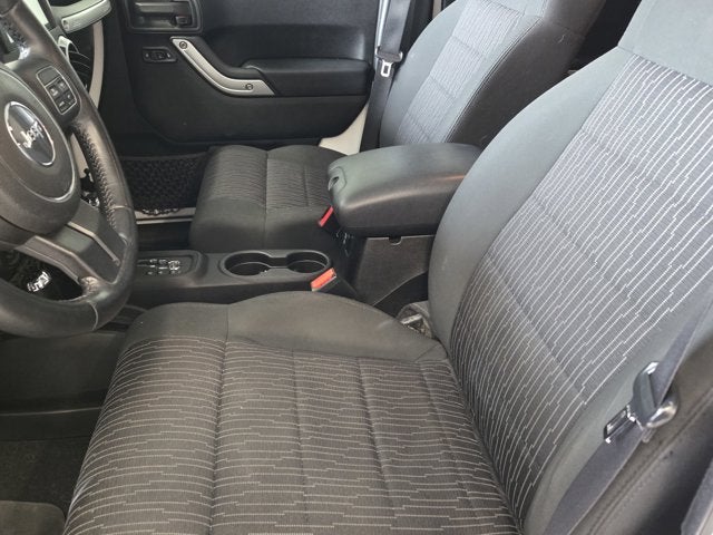 2012 Jeep Wrangler Unlimited Unlimited Sahara