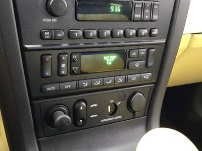 2002 Ford Thunderbird Base