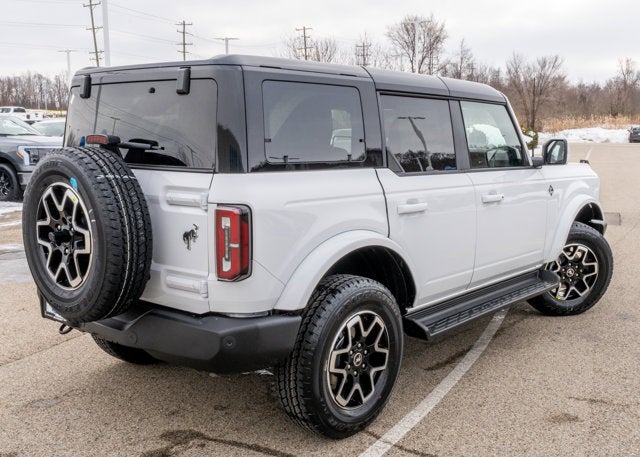 2025 Ford Bronco Outer Banks®