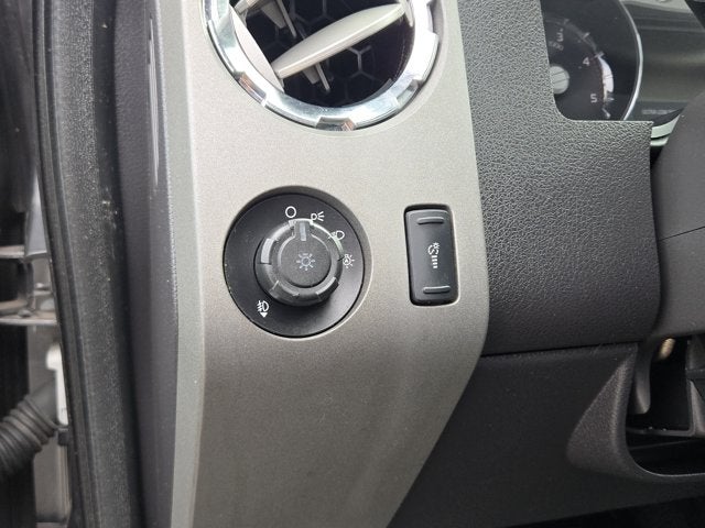 2012 Ford Super Duty F-250 SRW Lariat