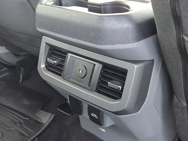 2023 Ford Super Duty F-450 DRW XLT