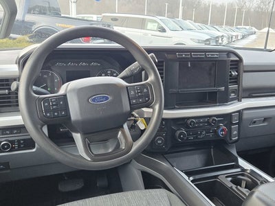 2023 Ford Super Duty F-450 DRW XLT