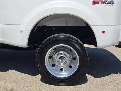 2023 Ford Super Duty F-450 DRW Lariat