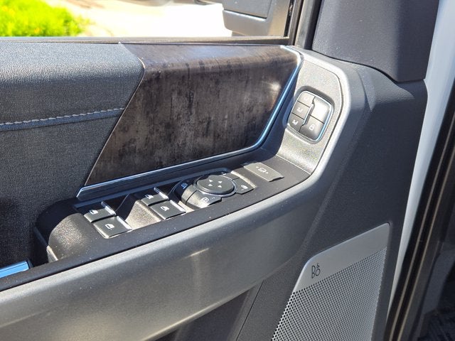 2023 Ford Super Duty F-450 DRW Lariat