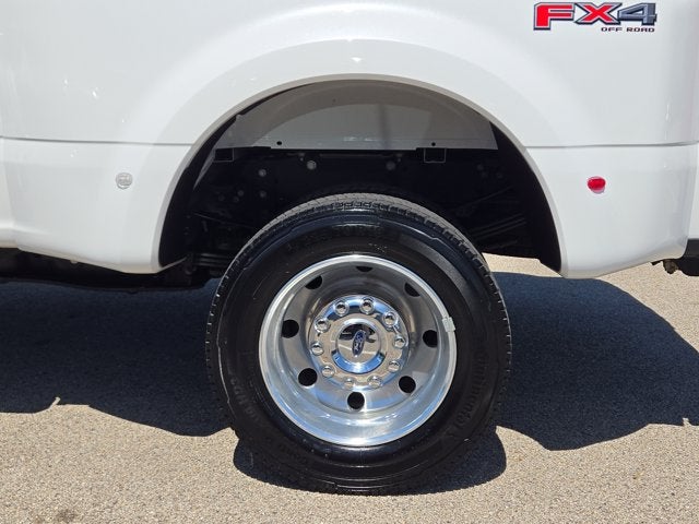 2023 Ford Super Duty F-450 DRW Lariat