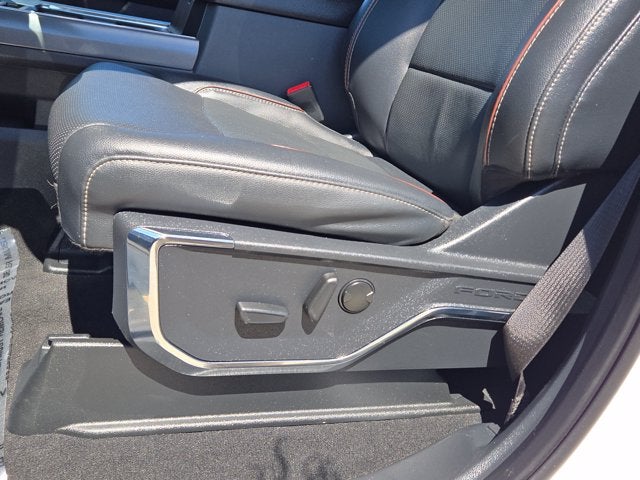 2023 Ford Super Duty F-450 DRW Lariat
