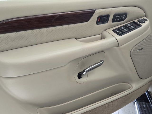 2002 Cadillac Escalade Base AWD