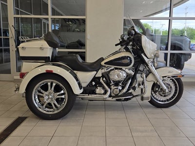 2012 Harley-Davidson Touring Trike Base