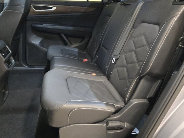 2024 Volkswagen Atlas 2.0T SE with Technology AWD