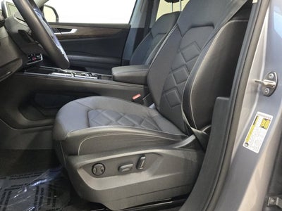2024 Volkswagen Atlas 2.0T SE with Technology AWD