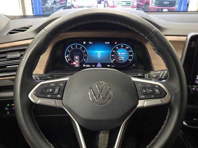2024 Volkswagen Atlas 2.0T SE with Technology AWD