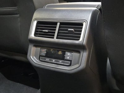 2024 Volkswagen Atlas 2.0T SE with Technology AWD
