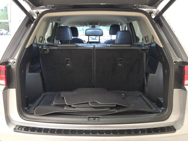2024 Volkswagen Atlas 2.0T SE with Technology AWD