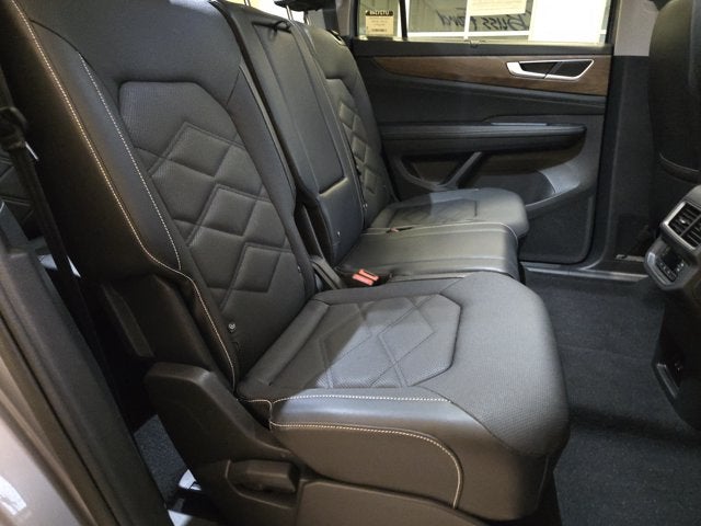 2024 Volkswagen Atlas 2.0T SE with Technology AWD