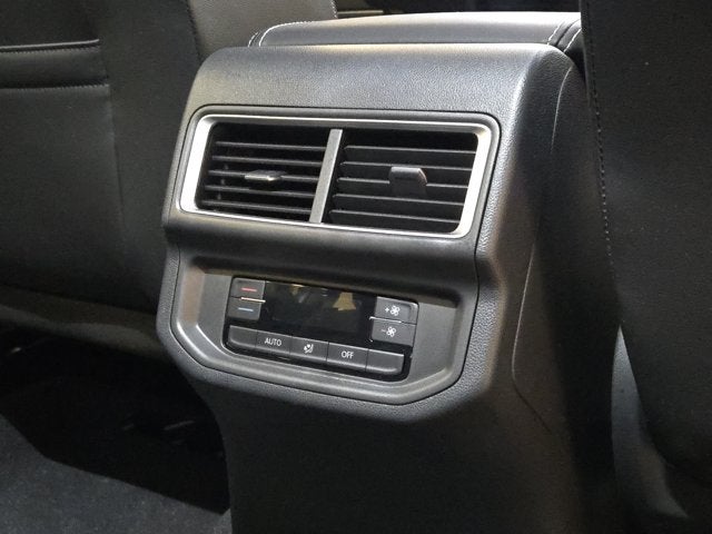 2024 Volkswagen Atlas 2.0T SE with Technology AWD