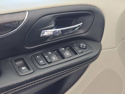 2015 Chrysler Town & Country Touring