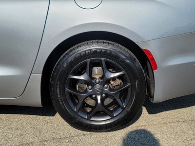 2020 Chrysler Pacifica Touring L Plus