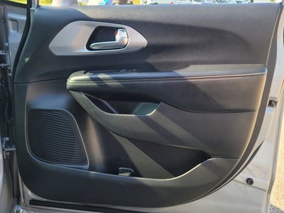 2020 Chrysler Pacifica Touring L Plus