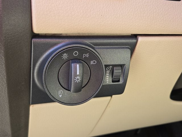 2010 Lincoln MKX Base