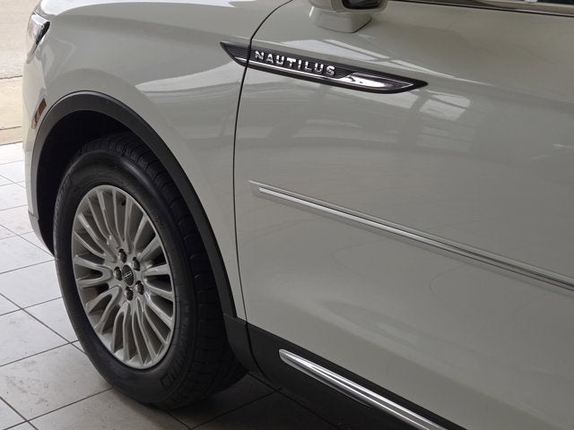 2020 Lincoln Nautilus Standard