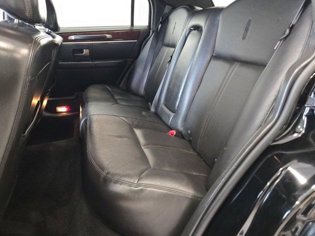 2009 Lincoln Town Car Signature Limited