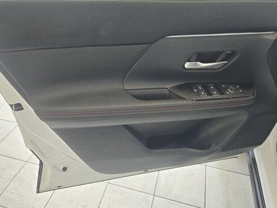 2025 Nissan Kicks SR AWD