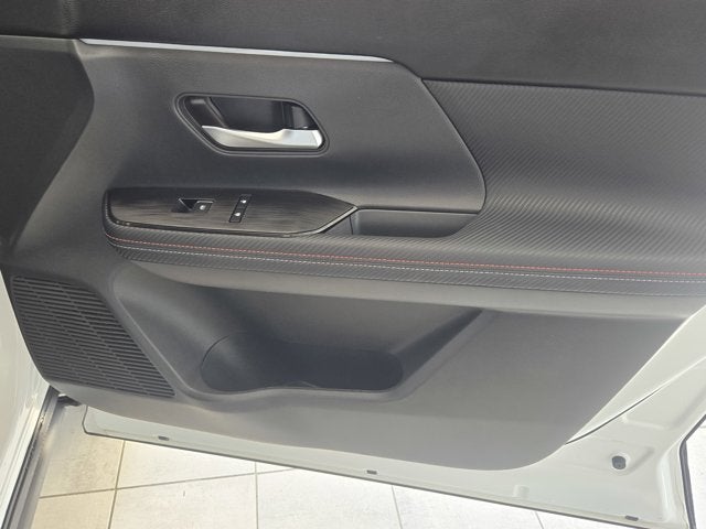 2025 Nissan Kicks SR AWD