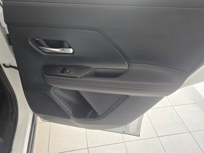 2025 Nissan Kicks SR AWD