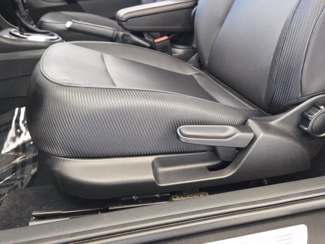 2013 Volkswagen Beetle Convertible 2.5L