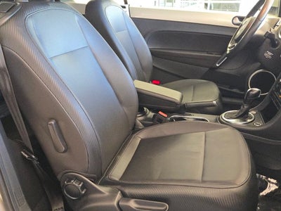 2013 Volkswagen Beetle Convertible 2.5L
