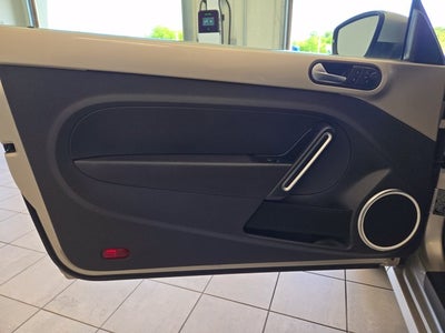2013 Volkswagen Beetle Convertible 2.5L
