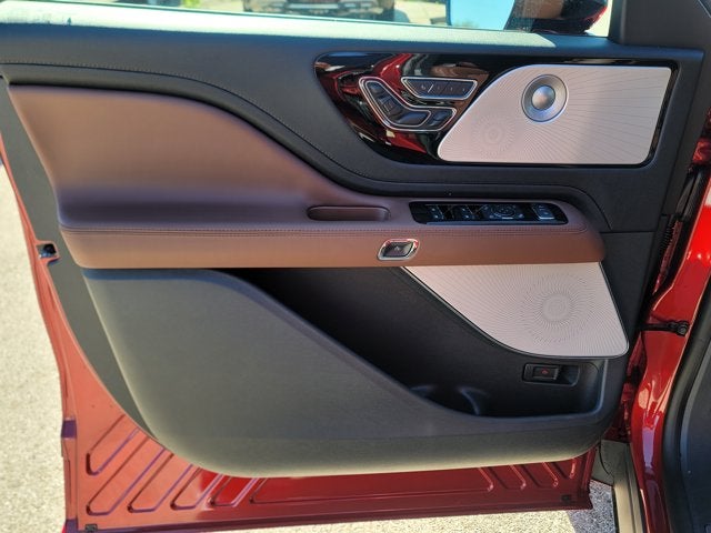 2027 Lincoln Aviator Reserve