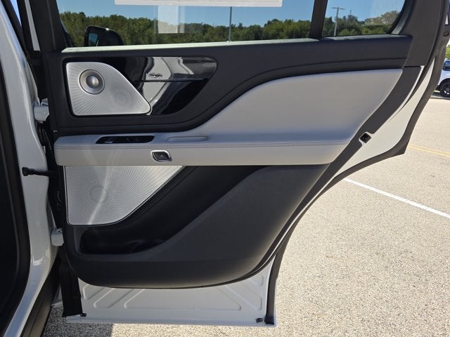 2027 Lincoln Aviator Reserve
