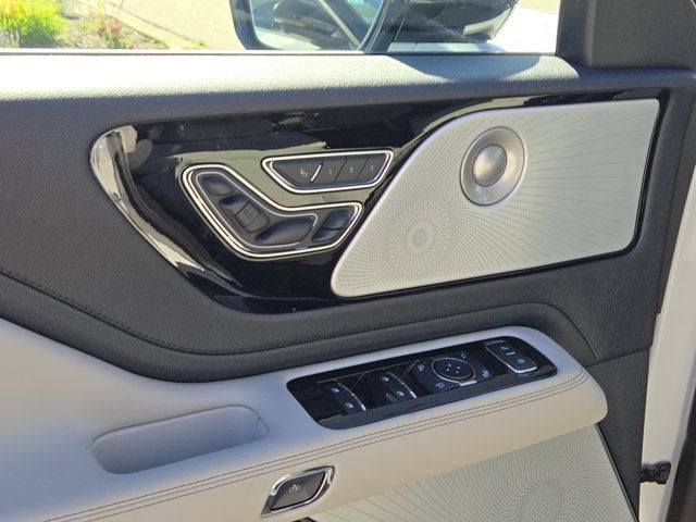 2027 Lincoln Aviator Reserve