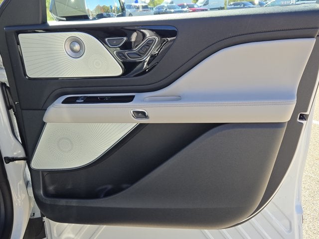 2027 Lincoln Aviator Reserve