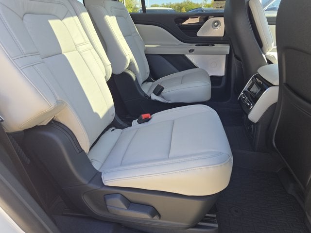 2027 Lincoln Aviator Reserve