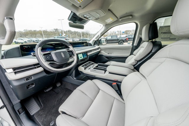 2026 Lincoln Navigator Premiere