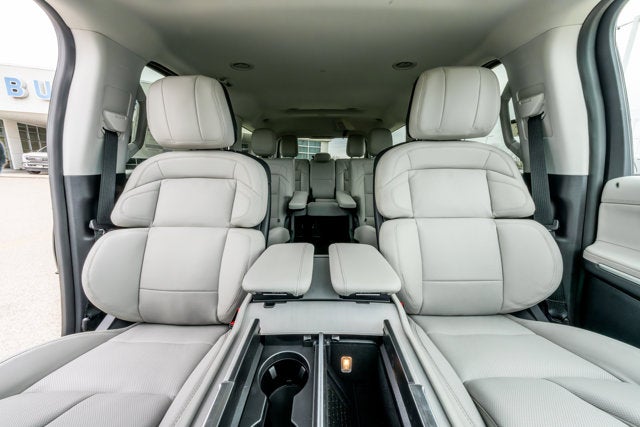 2026 Lincoln Navigator Premiere