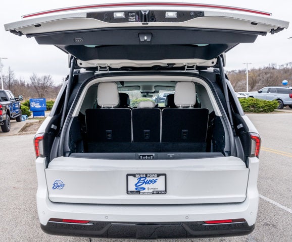 2026 Lincoln Navigator Premiere