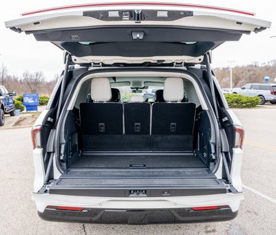 2026 Lincoln Navigator Premiere