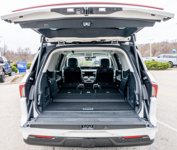 2026 Lincoln Navigator Premiere