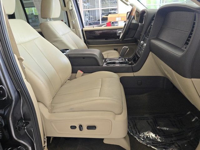 2015 Lincoln Navigator L Base