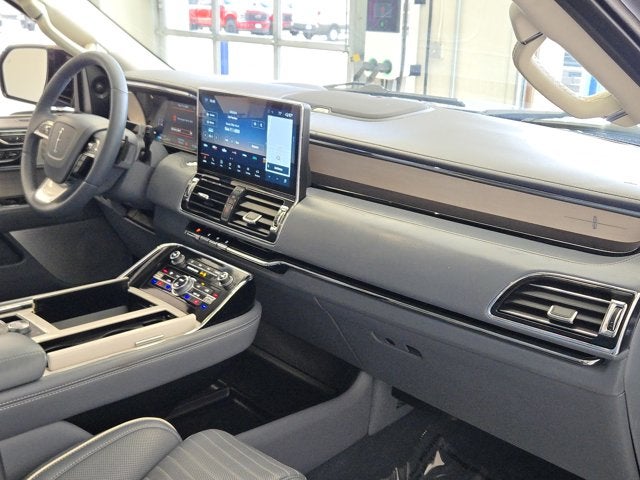 2024 Lincoln Navigator L Black Label