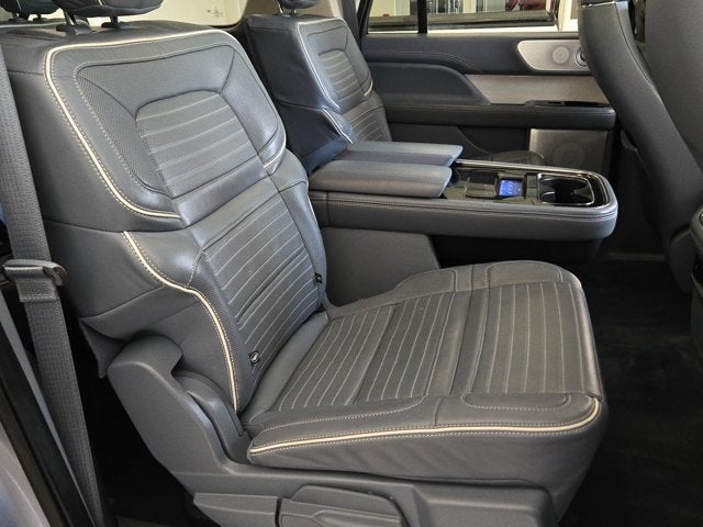 2024 Lincoln Navigator L Black Label