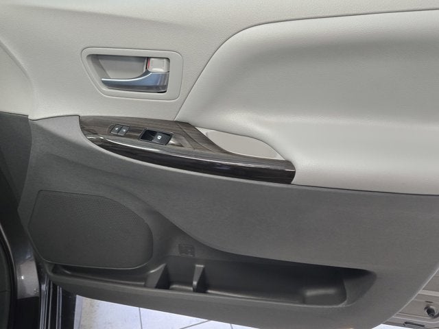 2019 Toyota Sienna XLE Premium AWD