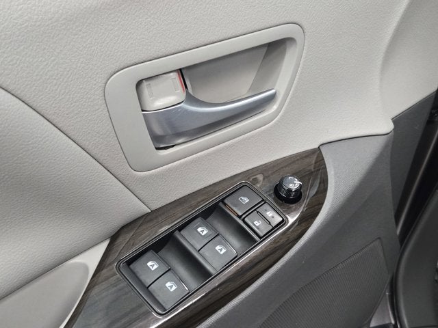 2019 Toyota Sienna XLE Premium AWD