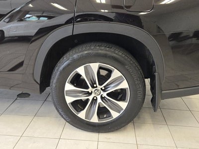2022 Toyota Highlander XLE AWD