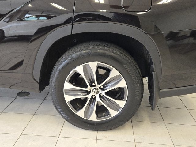 2022 Toyota Highlander XLE AWD